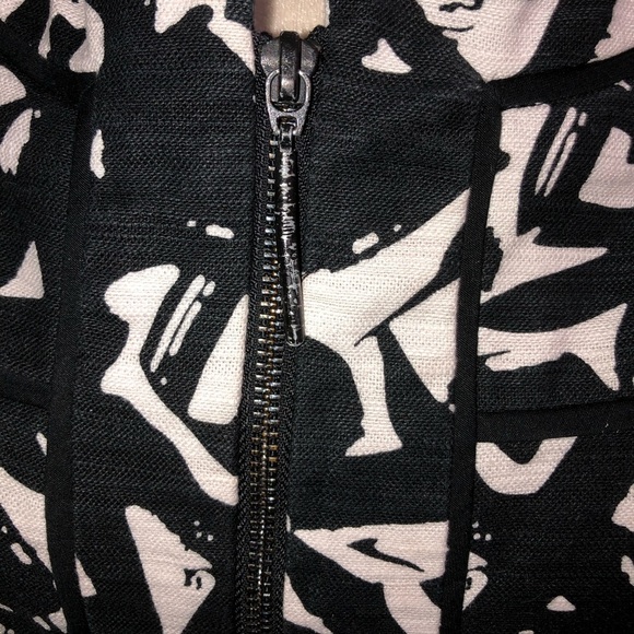 ADRIANNA PAPELL SIZE 8 BLACK & WHITE SLEEVELESS FRONT ZIP DRESS FRONT SPLIT HEM - Picture 2 of 5